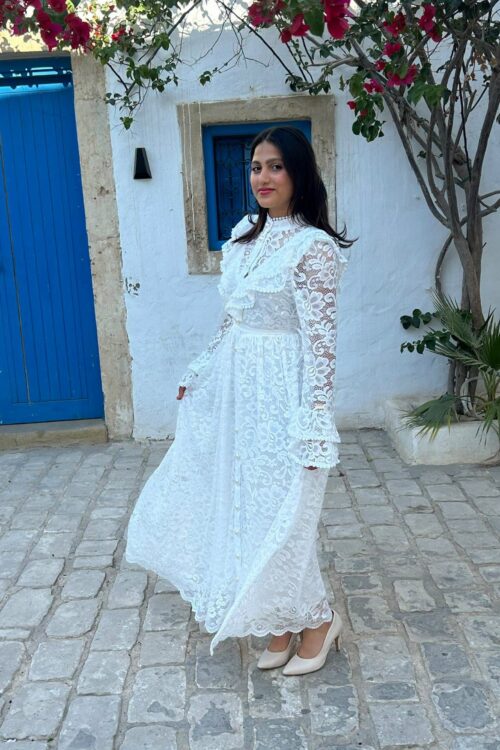 Robe Longue en Dentelle Florale – Élégance Vintage